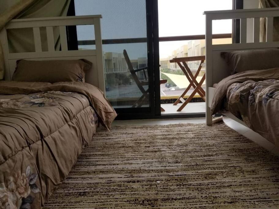 Private Room+Balcony in a Villa